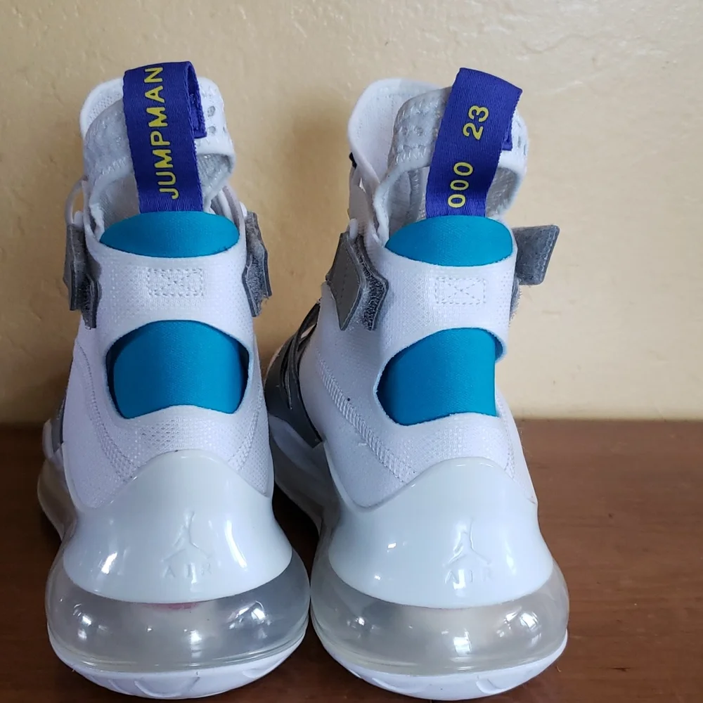 Jordan Air sneakers - Picture 3 of 8